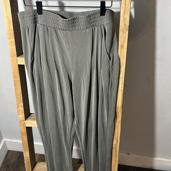 Express Two Piece Set sz L (Shirt & Joggers) - Picture 2 of 7